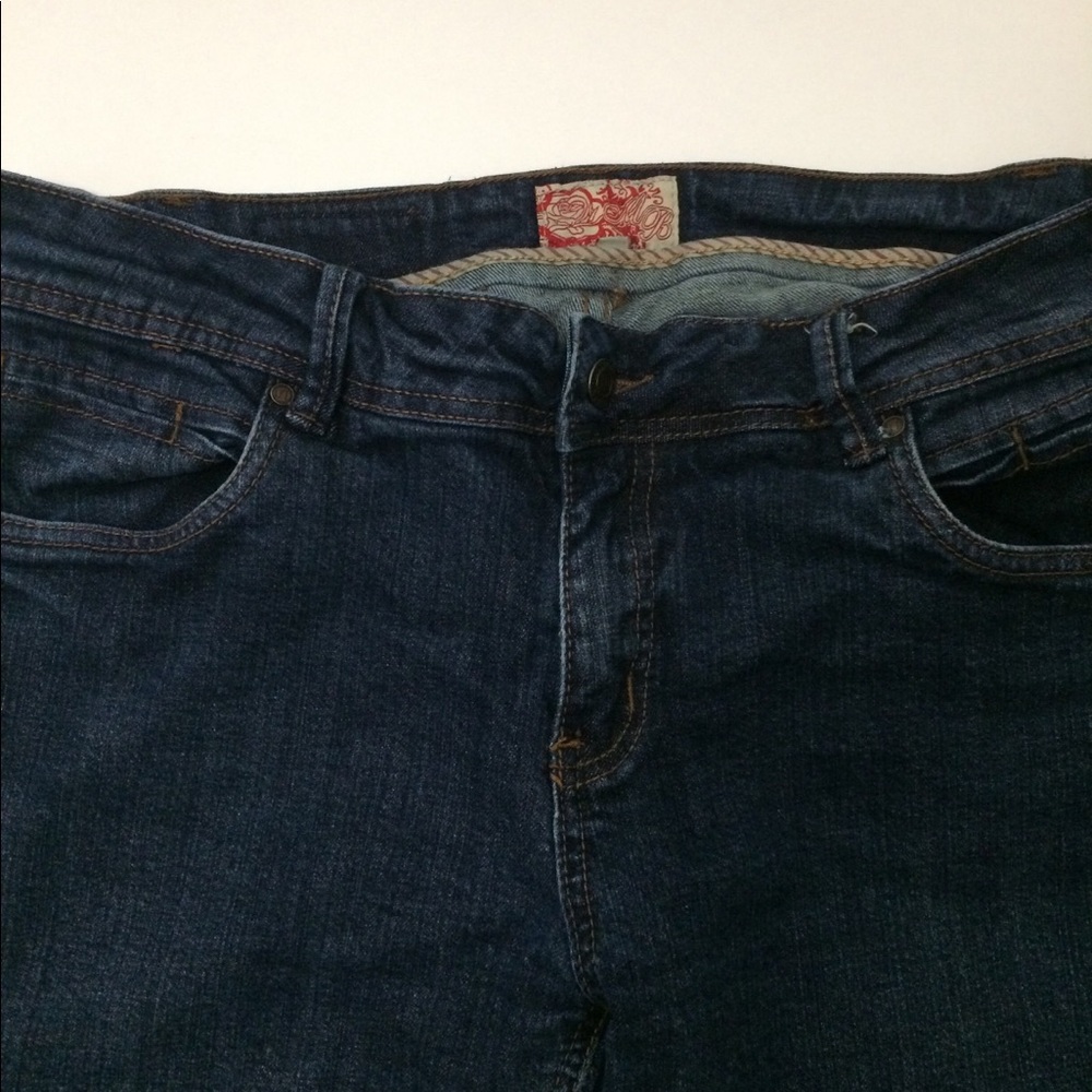 Cropped Blue Jeans - Picture 4 of 6